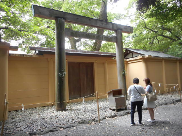 上品コーデはコレで安心！ 旅 ハッシー27のブログ その2: 熱田神宮 1359 人文